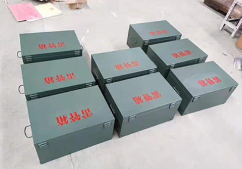 黔南炸药箱和雷管箱一般是怎么存放的？