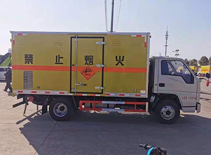 黔南爆破器材运输车技术升级与安全合规新趋势
